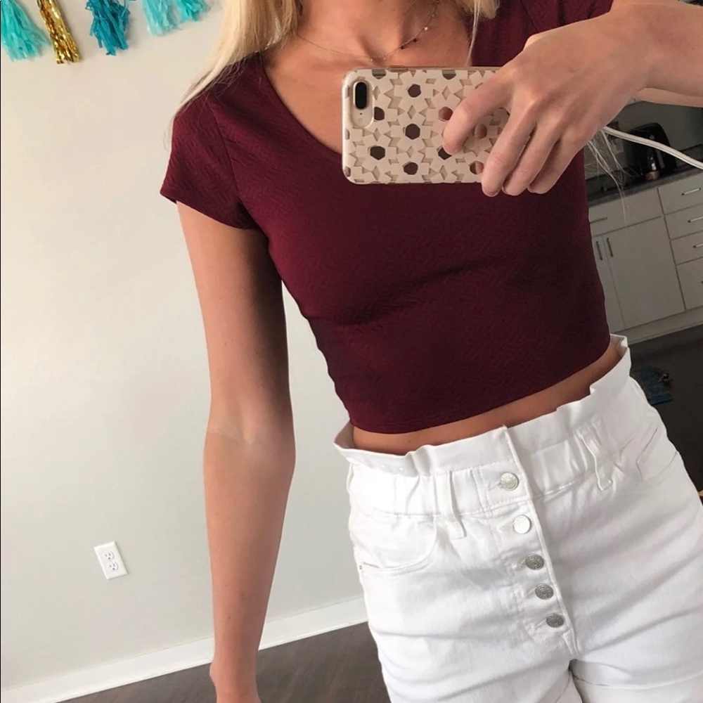 maroon crop top